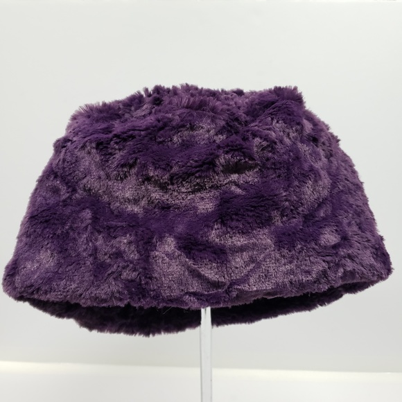 Ladies New  Purple Faux Fur Hat - Picture 2 of 7